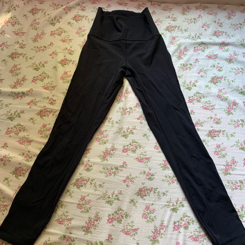 Black Lululemon leggings